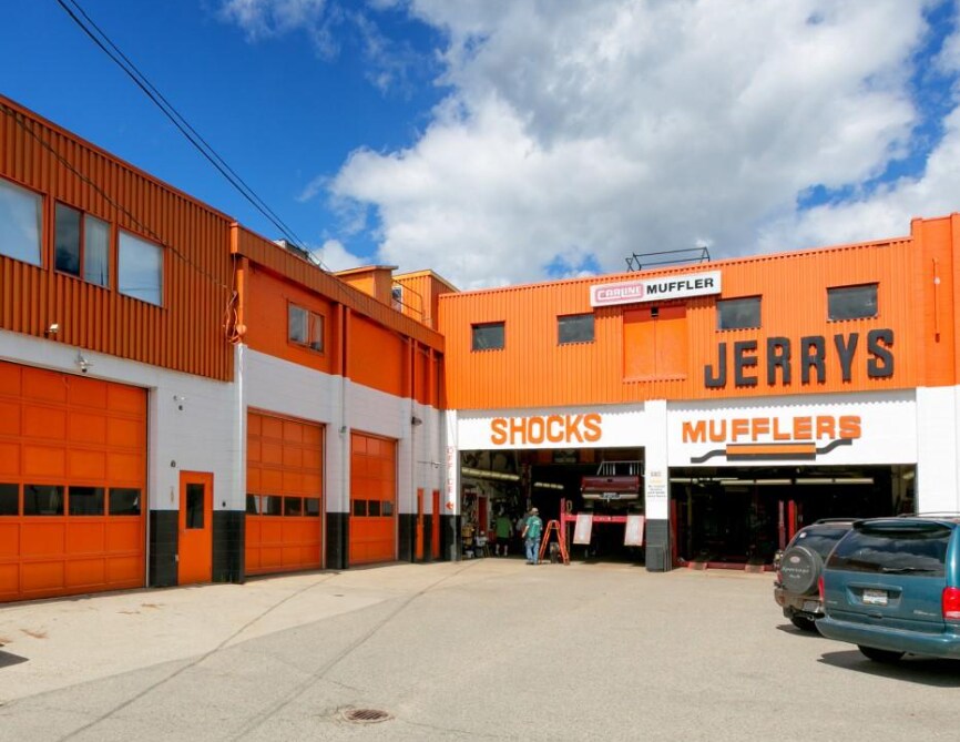 1948 Windsor Rd, Kelowna, BC à vendre Photo principale- Image 1 de 1