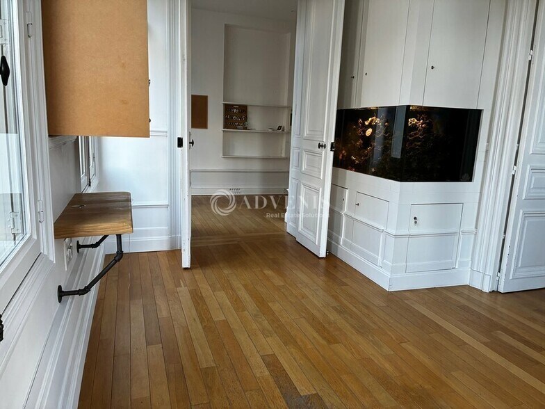 Bureau dans Tours à louer - Photo du bâtiment - Image 3 de 7