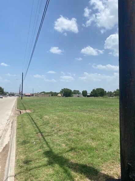 700 Melbourne Rd, Hurst, TX à vendre - Photo du bâtiment - Image 3 de 7
