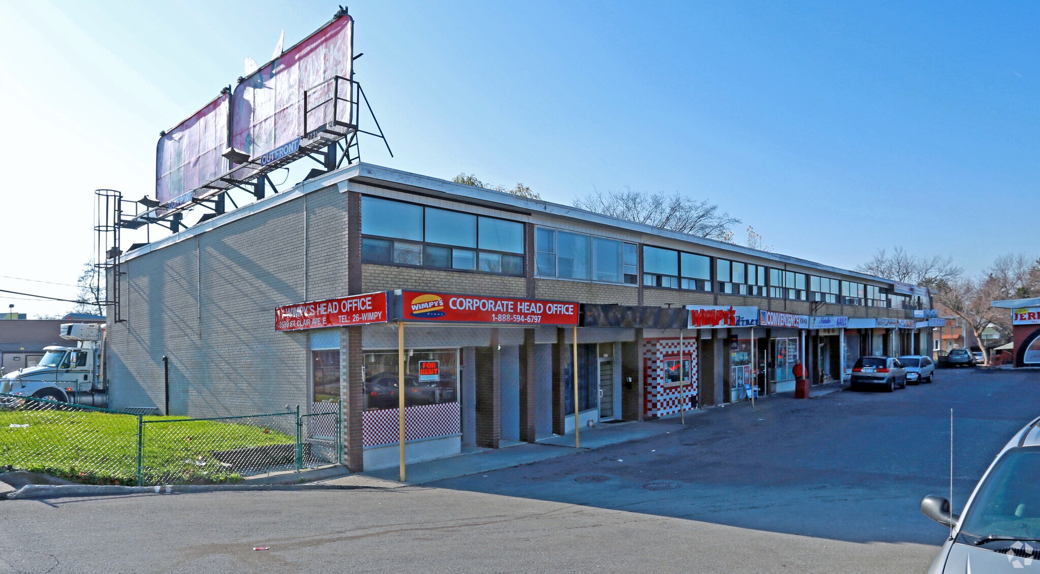 3541-3555 St Clair Ave E, Toronto, ON à vendre Photo du bâtiment- Image 1 de 3