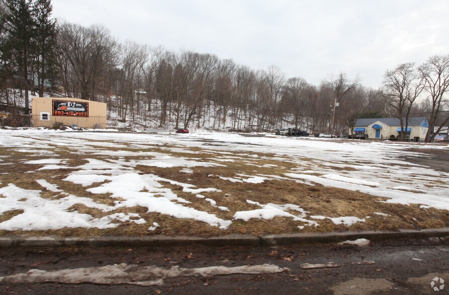 2974 Whitney Ave, Hamden, CT à louer - Photo du bâtiment - Image 3 de 3