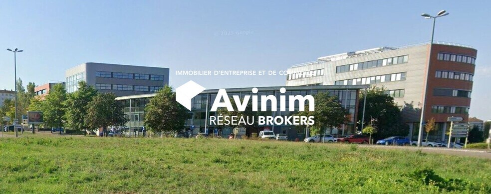 Office in Besançon for lease - Building Photo - Image 2 of 9