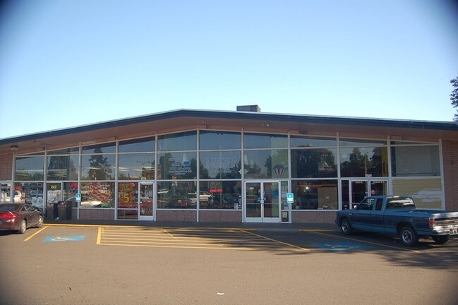 Plus de détails pour 401-429 Main St E, Monmouth, OR - Commerce de détail à louer