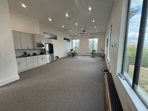 3502 Wild Cherry Dr, Austin, TX for lease Interior Photo- Image 2 of 3