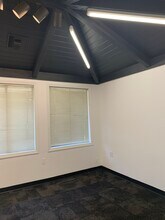 5815 Live Oak Pky, Norcross, GA for lease Interior Photo- Image 1 of 15