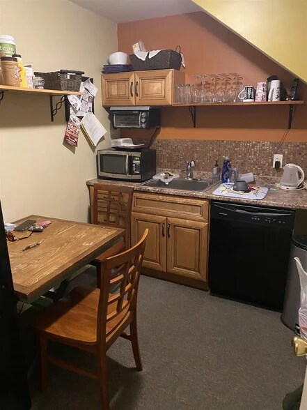 381 Portsmouth Ave, Greenland, NH à louer - Photo intérieure - Image 3 de 12