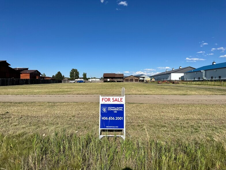 77300 Gallatin Rd, Bozeman, MT à vendre - Photo du bâtiment - Image 2 de 26