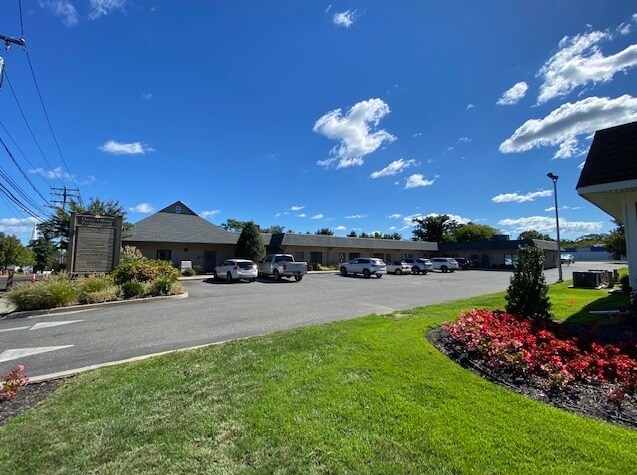 46 Route 25A, Setauket, NY à louer - Photo du bâtiment - Image 1 de 15