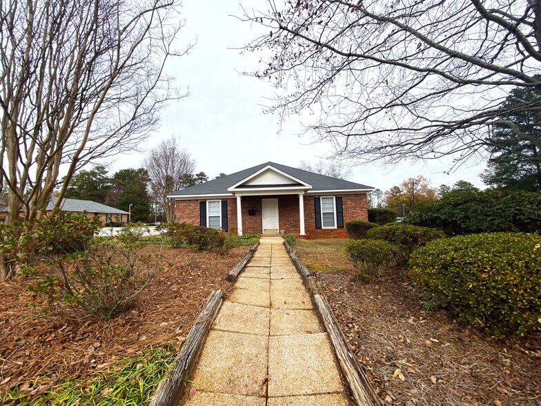 17 Surrey Ct, Columbia, SC à louer - Photo du bâtiment - Image 2 de 25