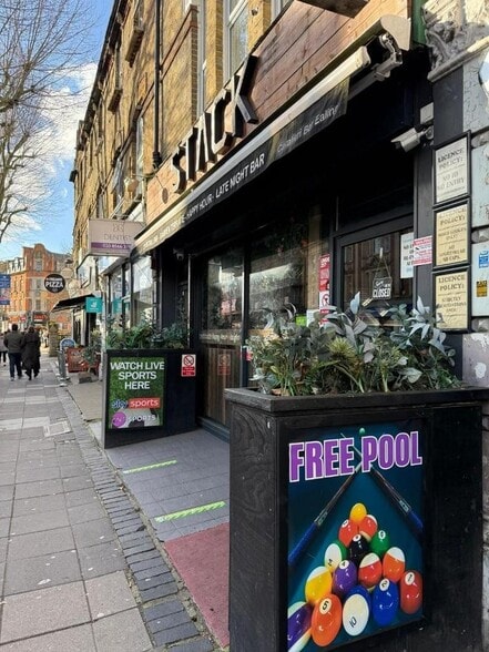 4 The Mall, London for lease - Building Photo - Image 2 of 11