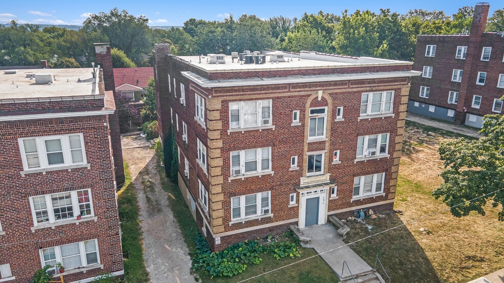 123 N Lawn Ave, Kansas City, MO for sale - Building Photo - Image 2 of 12