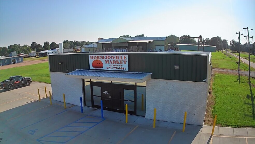 711 Main St, Hornersville, MO à vendre - Photo principale - Image 1 de 8