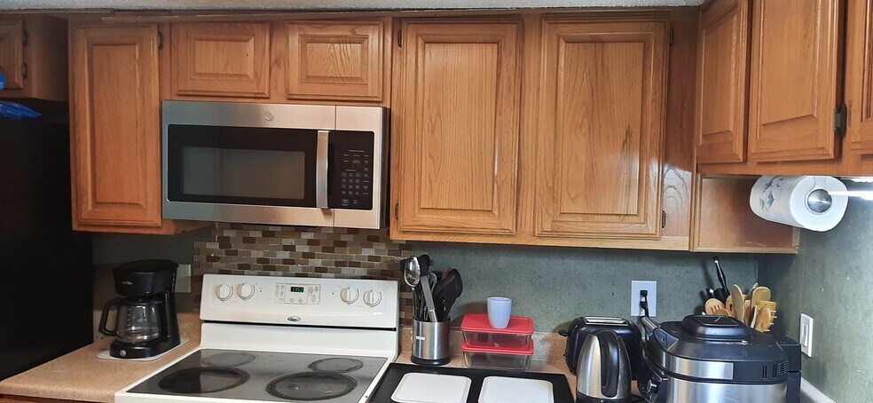 2121 Park Willow Ln. Unit C, Arlington, TX à vendre - Photo du bâtiment - Image 3 de 15