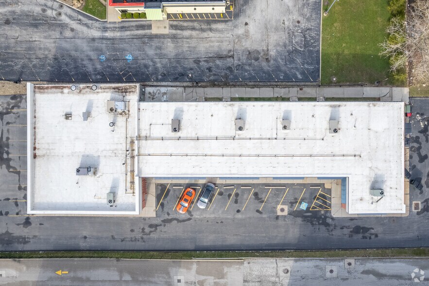 1120-1144 W Pleasant Valley Rd, Parma, OH à louer - Aérien - Image 2 de 7