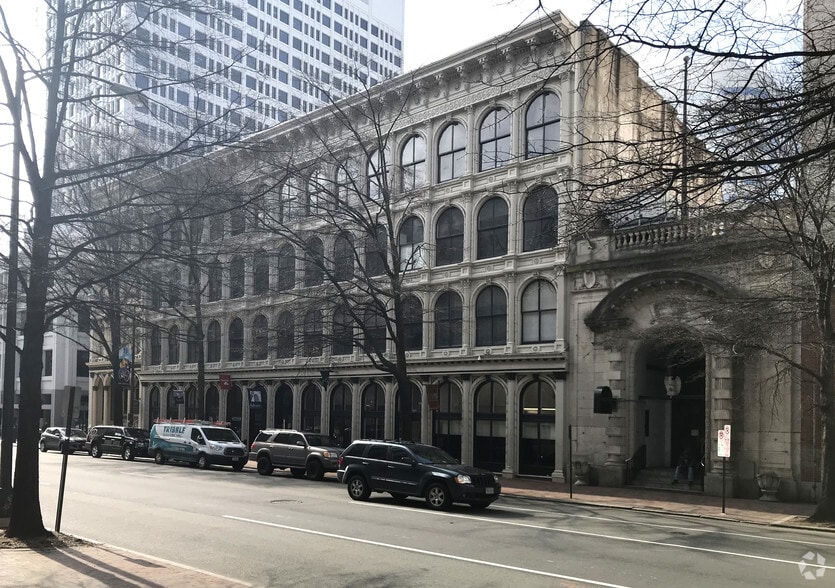 1007-1013 E Main St, Richmond, VA for lease - Building Photo - Image 1 of 4