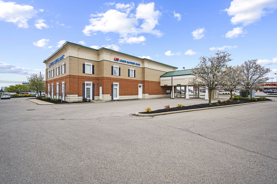 7615-7617 Voice Of America Centre Dr, West Chester, OH for lease - Building Photo - Image 2 of 4
