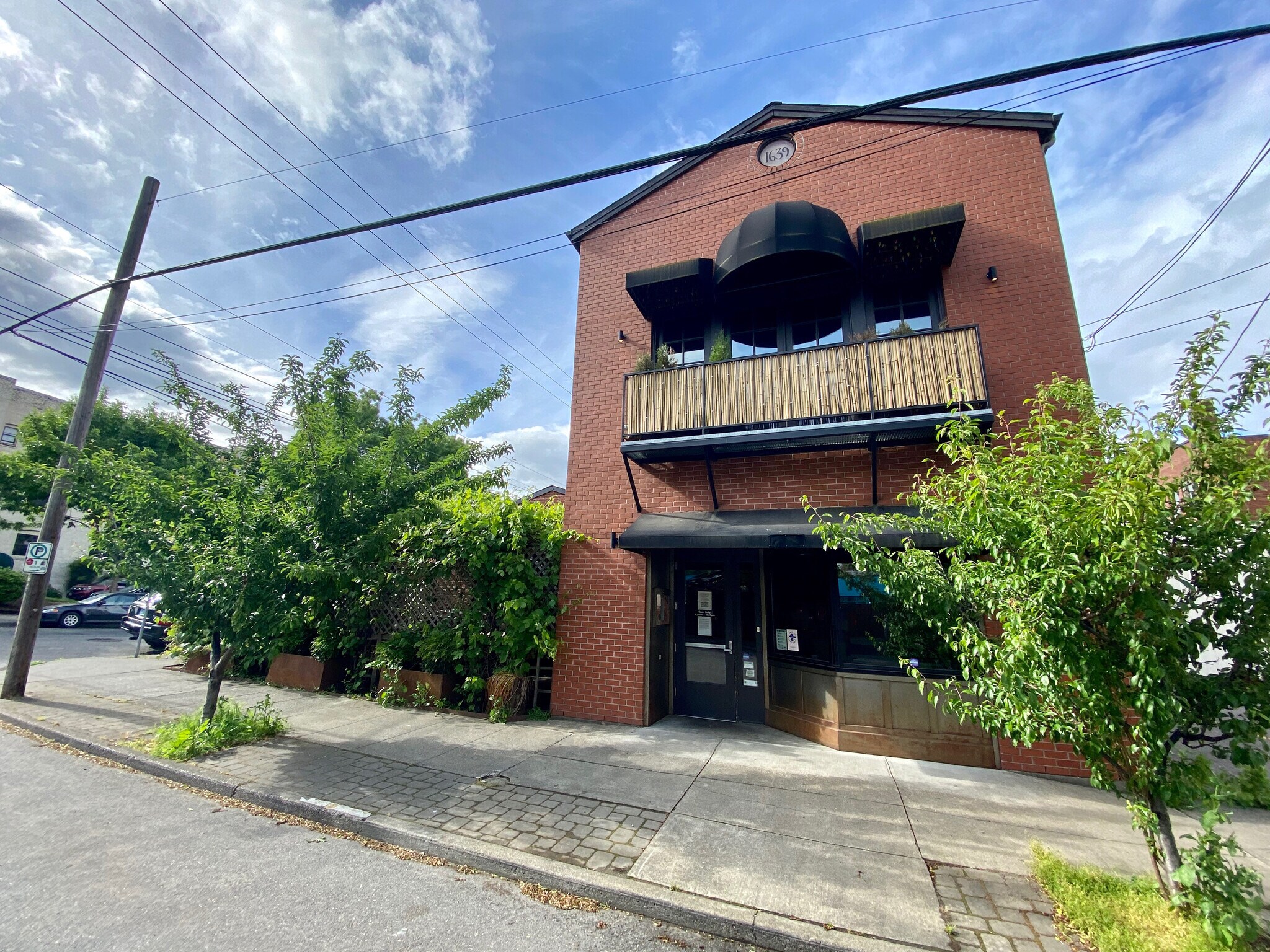 1639 NW Marshall St, Portland, OR à vendre Photo du bâtiment- Image 1 de 1