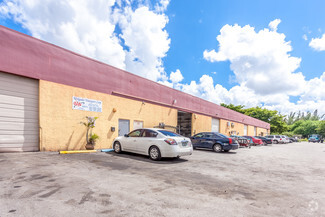 Plus de détails pour 5055-5065 NW 159th St, Miami Lakes, FL - Industriel à louer