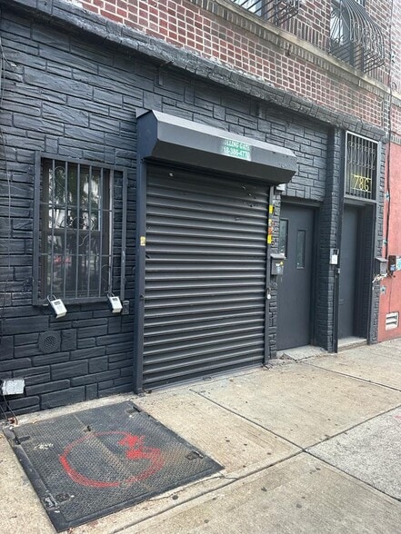 786 Knickerbocker Ave, Brooklyn, NY for lease - Primary Photo - Image 1 of 5