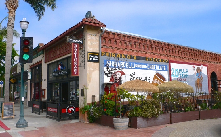 204-208 E Main St, Ventura, CA for lease - Building Photo - Image 1 of 6