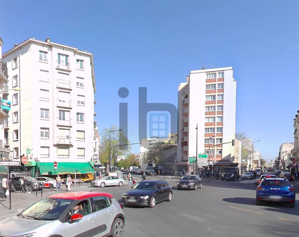 Commerce de détail dans Aubervilliers à louer Photo du bâtiment- Image 1 de 4
