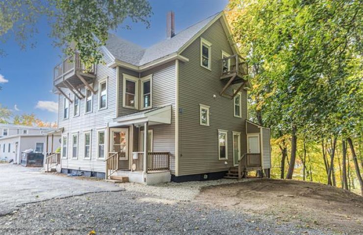 9 Ela Ct, Rochester, NH à vendre - Photo du bâtiment - Image 2 de 36