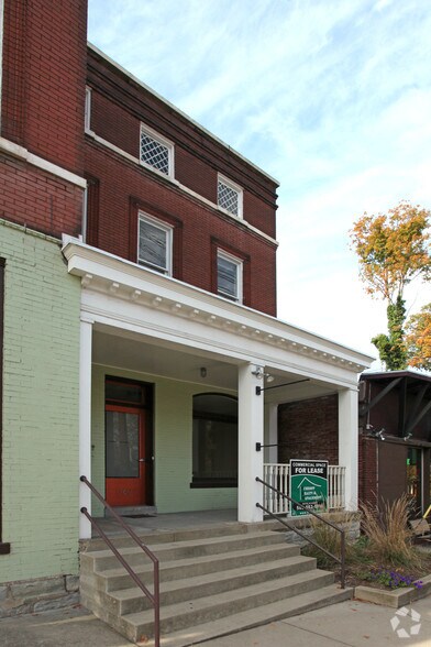 1760 Frankfort Ave, Louisville, KY à louer - Photo du bâtiment - Image 2 de 4