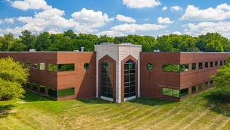 Plus de détails pour 1745 Indian Wood Cir, Maumee, OH - Bureau à vendre
