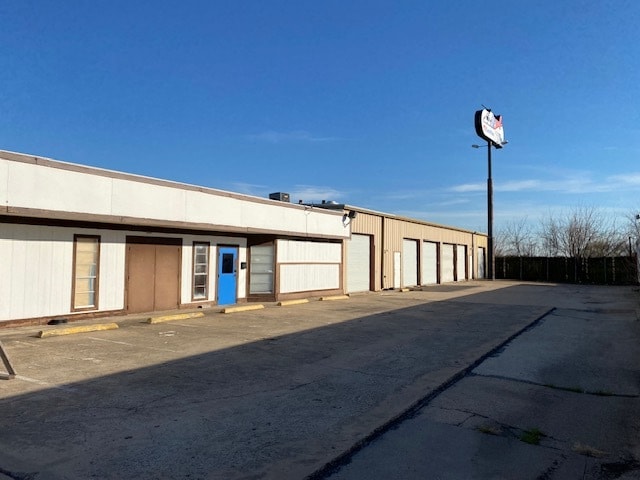 114 W Fairmeadows Dr, Duncanville, TX à vendre - Photo du bâtiment - Image 3 de 5