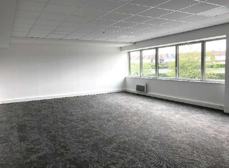 Bureau dans Roncq à louer - Photo intérieure - Image 2 de 2