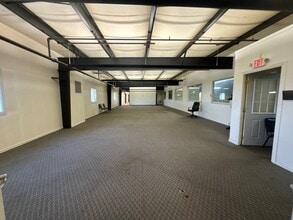 912 Pittsburgh Rd, Butler, PA for lease Interior Photo- Image 1 of 7