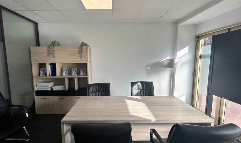 Commerce de détail dans Cannes à vendre - Photo du bâtiment - Image 3 de 12