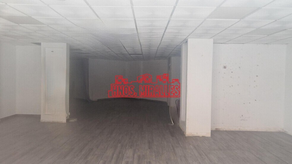 Retail in Elche for sale - Interior Photo - Image 2 of 4