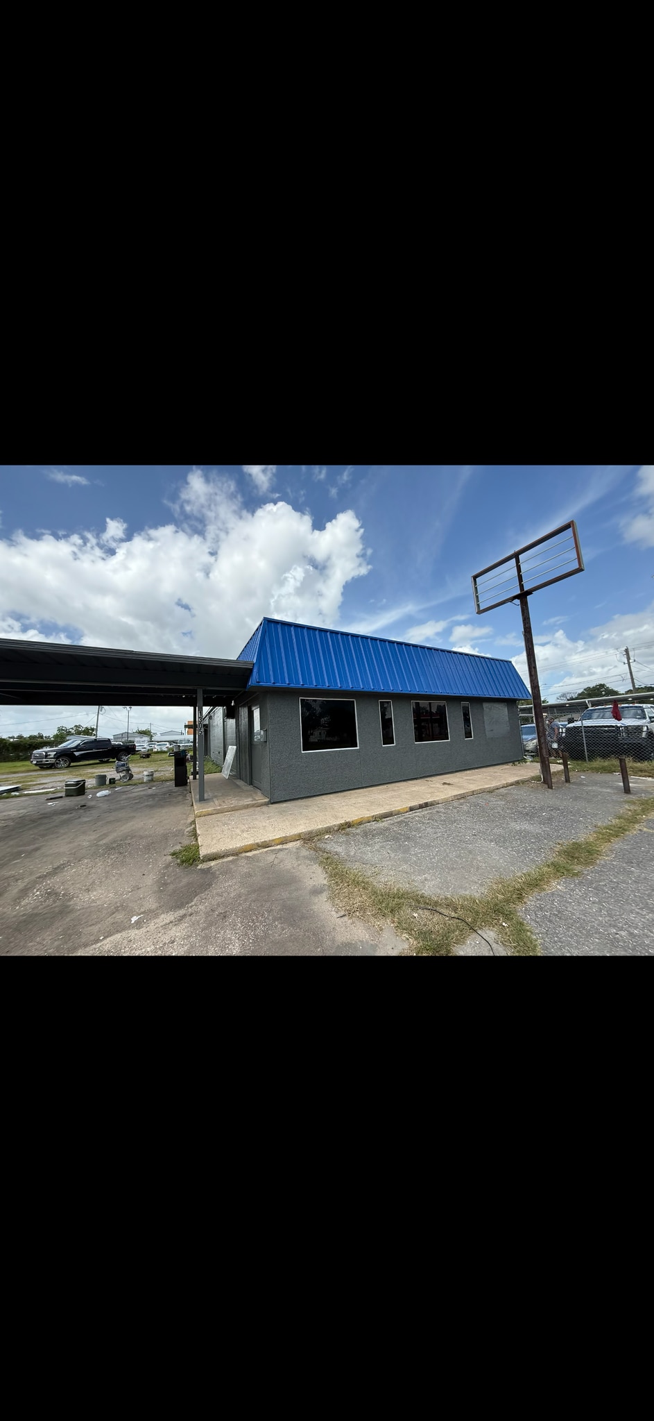 1305 Lacey Dr, Baytown, TX for lease Building Photo- Image 1 of 11