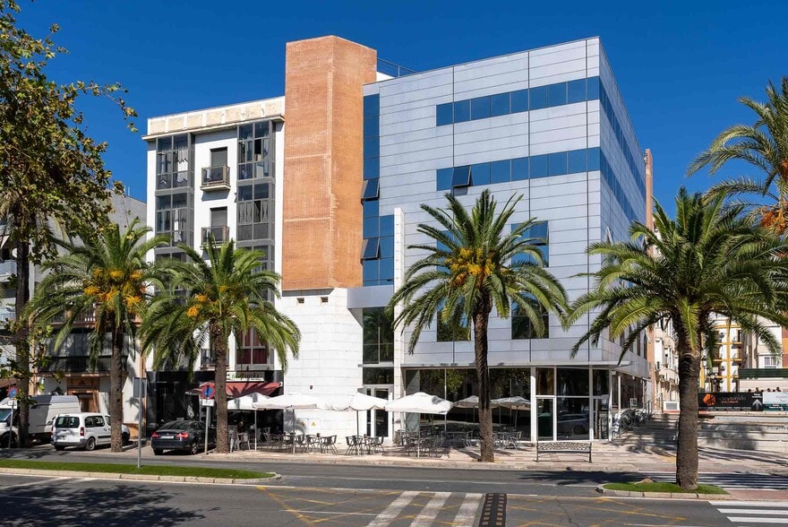 Paseo de la Glorieta, 10 A, Huelva, Huelva for lease - Building Photo - Image 3 of 5
