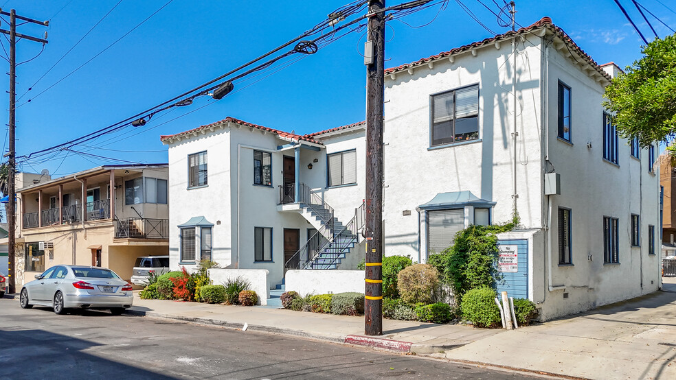 229-235 Wisconsin Ave, Long Beach, CA for sale - Primary Photo - Image 1 of 4