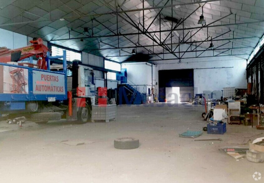 Industriel dans Velilla de San Antonio, Madrid à vendre - Photo principale - Image 1 de 6