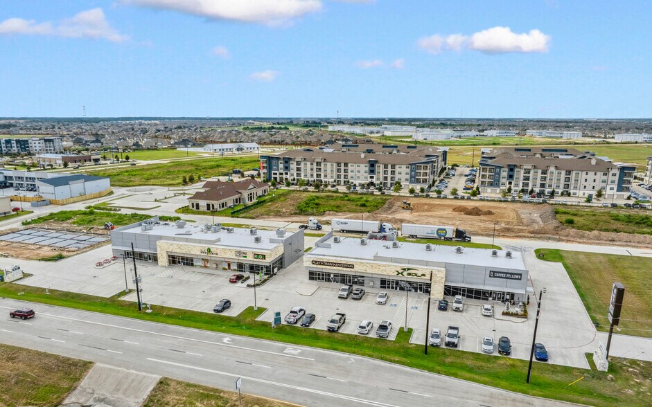 3325 W Grand Pky N, Katy, TX for sale - Primary Photo - Image 1 of 5