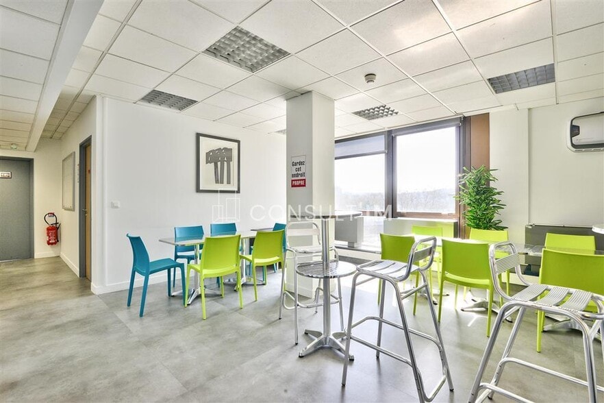 Bureau dans Saint-Cloud à louer - Photo intérieure - Image 3 de 8