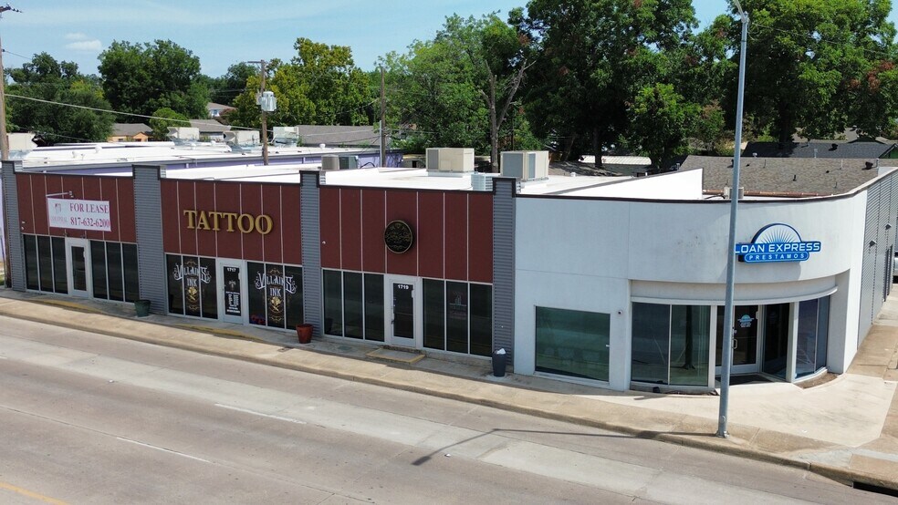 1715-1721 W Berry St, Fort Worth, TX à vendre - Photo du bâtiment - Image 2 de 16