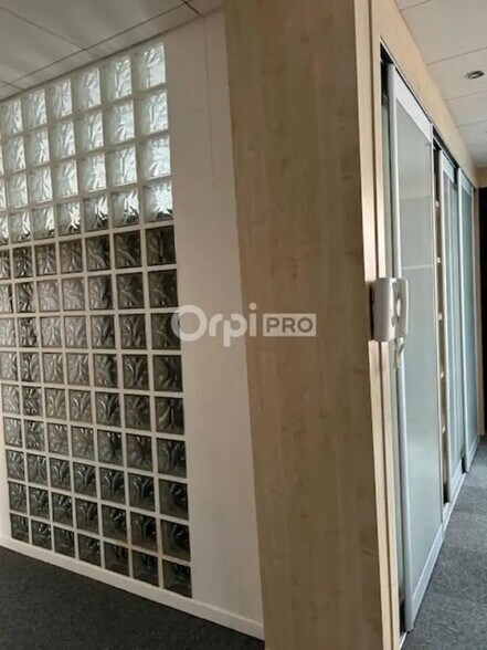 Bureau dans Reims à vendre - Photo intérieure - Image 2 de 12