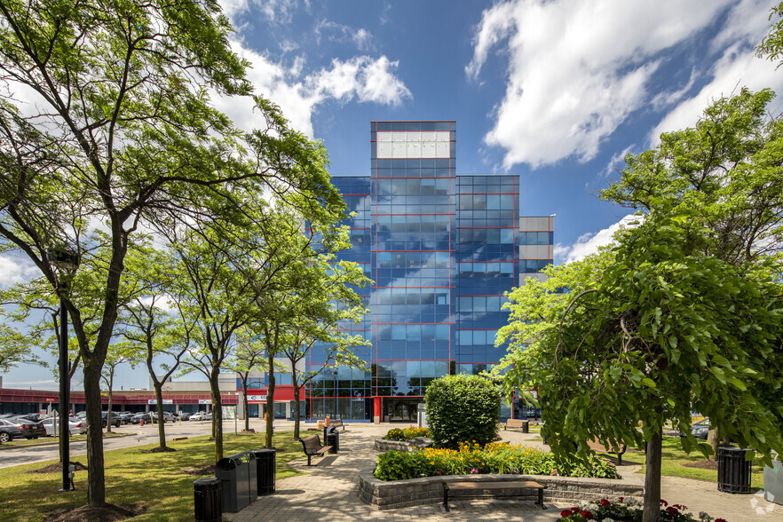 2200-2206 Eglinton Ave E, Toronto, ON à louer - Photo du bâtiment - Image 2 de 6