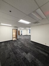 23101 Lake Center Dr, Lake Forest, CA à louer Photo intérieure- Image 1 de 5