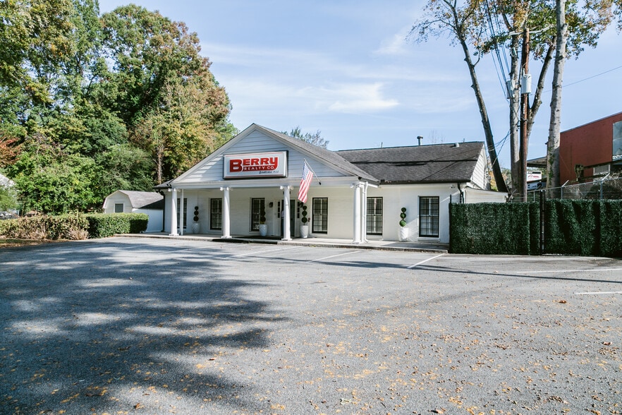 1513 Oak Grove Rd, Decatur, GA for sale - Building Photo - Image 2 of 28