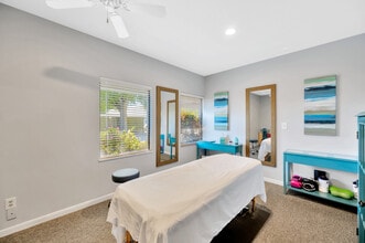 32502 US Highway 19 N, Palm Harbor, FL for lease Interior Photo- Image 1 of 1