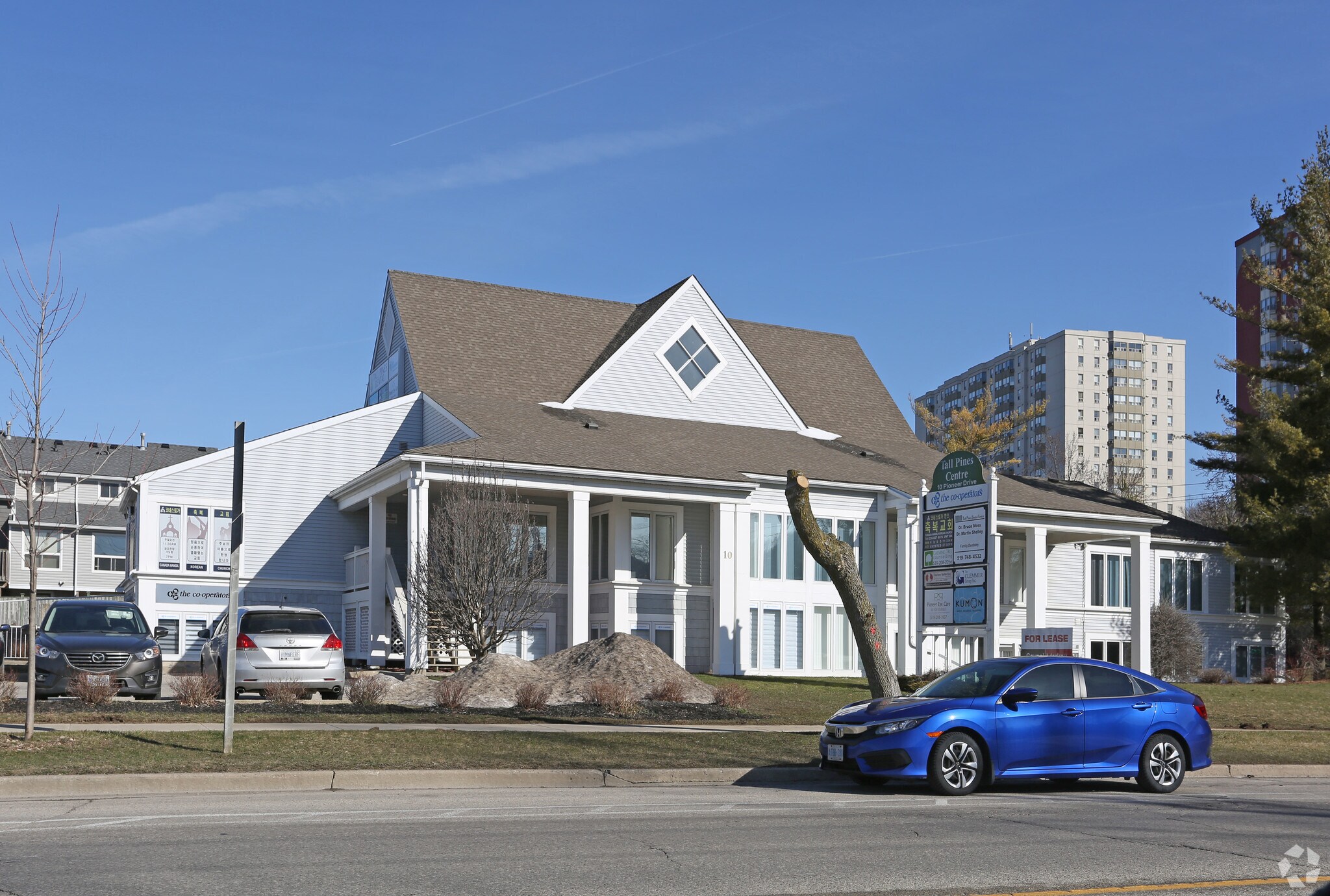 10 Pioneer Dr, Kitchener, ON à vendre Photo principale- Image 1 de 1