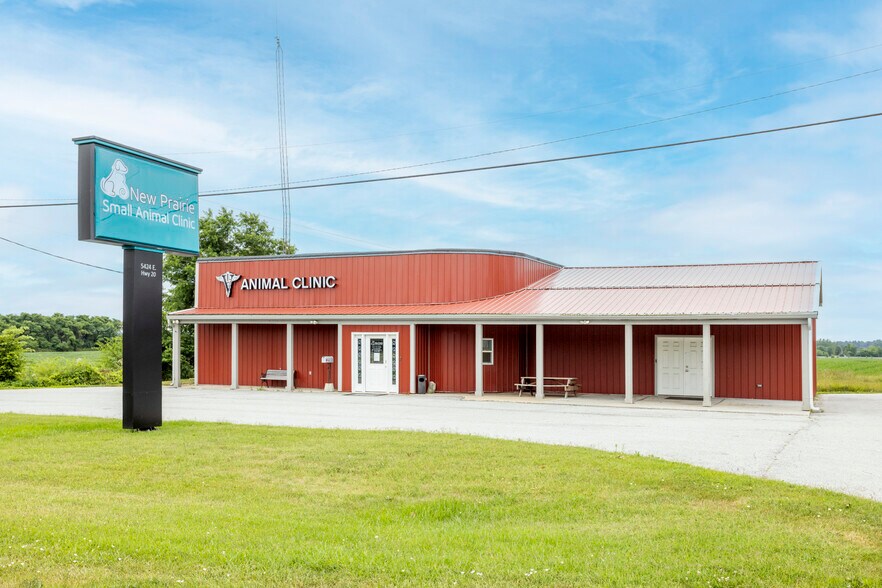 5424 E US Highway 20, Rolling Prairie, IN à vendre - Photo du bâtiment - Image 2 de 6