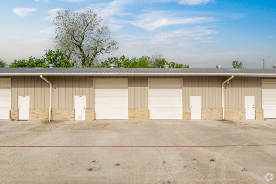 1646 Blaisdale Rd, Richmond, TX à louer - Photo du bâtiment - Image 3 de 7