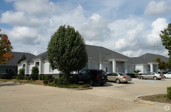 359 Towne Center Blvd, Ridgeland, MS for lease Building Photo- Image 1 of 3