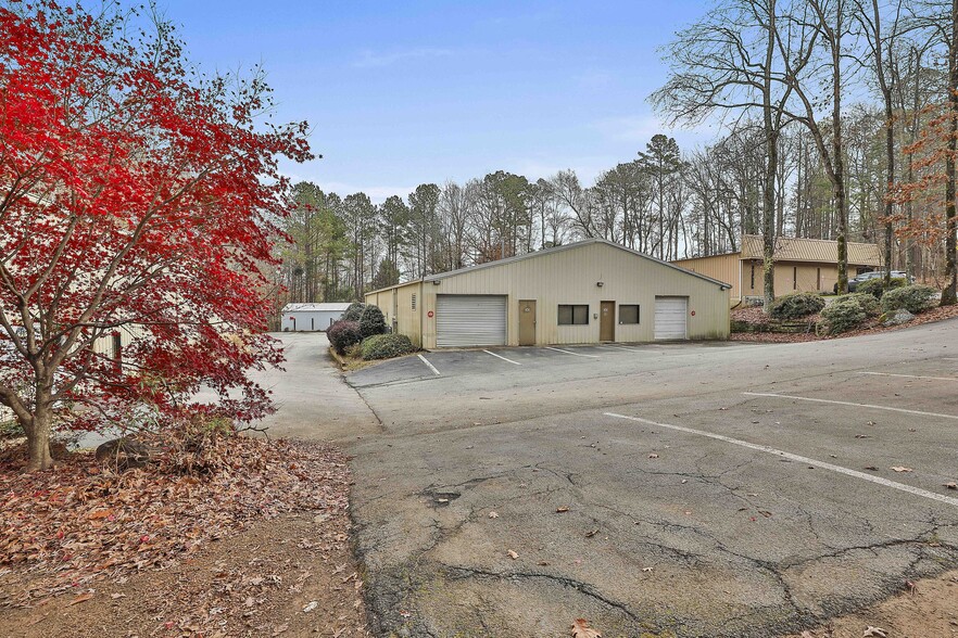 Senoia Rd portfolio of 5 properties for sale on LoopNet.ca - Building Photo - Image 2 of 67